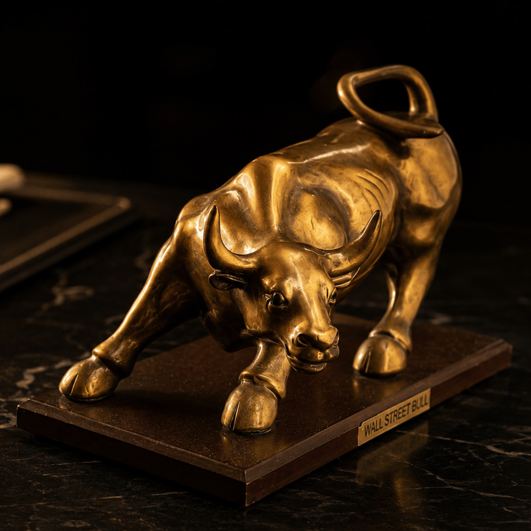 Wall Street Bull Schreibtischstatue : Symbol für Stärke und Wohlstand