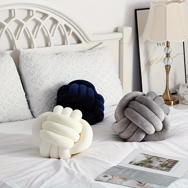 Nordic Knot Ball Kuschin