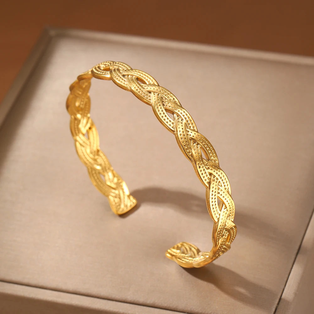 Aeris™ – Bratgira minimalist geometric hollow