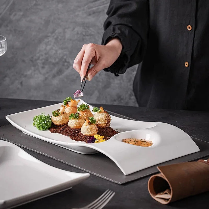 Contour™ Asymmetric Presentation Plate