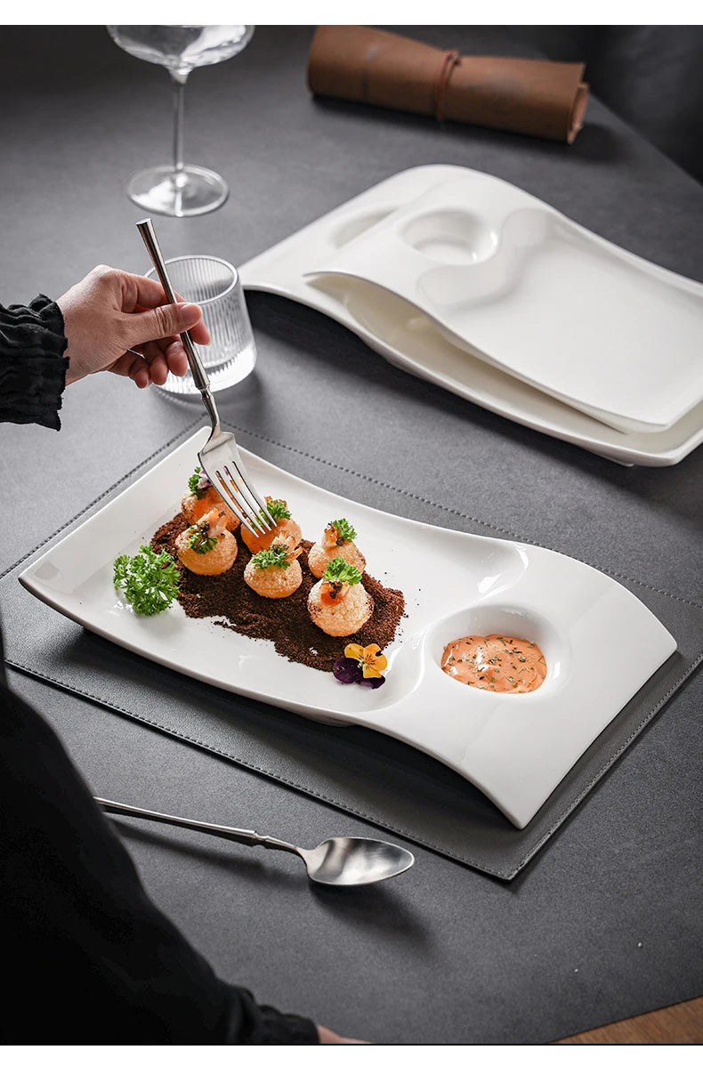 Contour™ Asymmetric Presentation Plate
