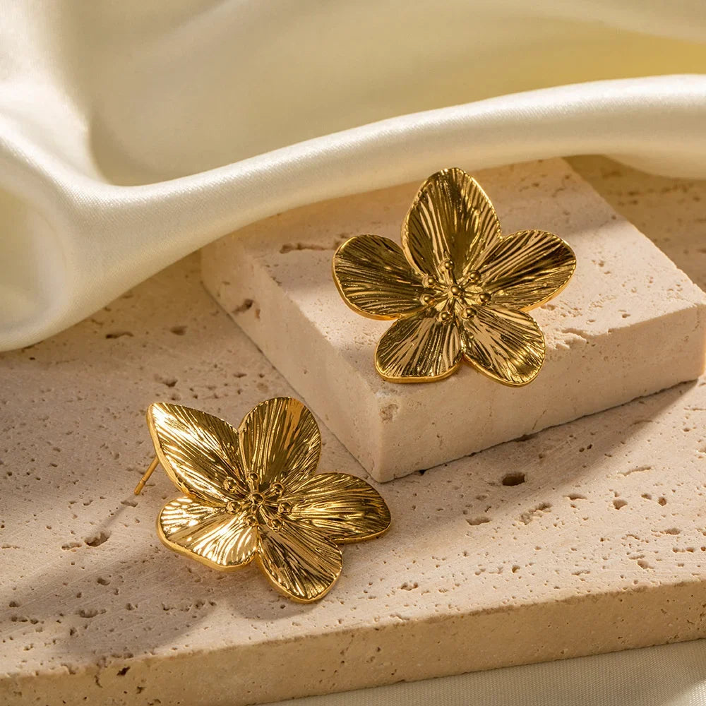 Fleur d’Or™ – Vintage French Gold Blossom Earrings