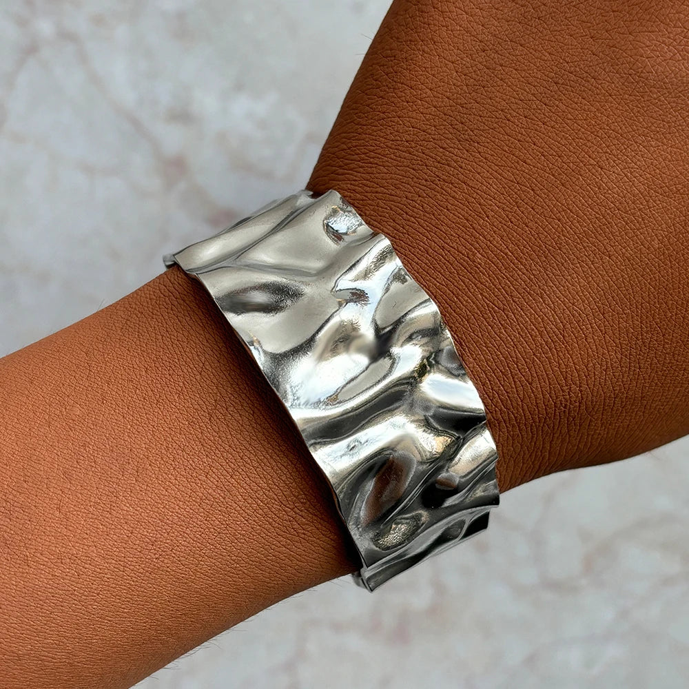 Celestia Wave™ – Asymmetrical Textured Bracelet