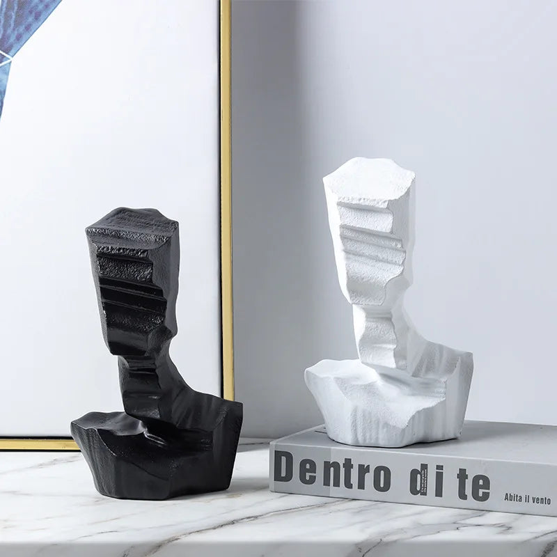 MonoMuse™ – Artistic Human Head Ornament