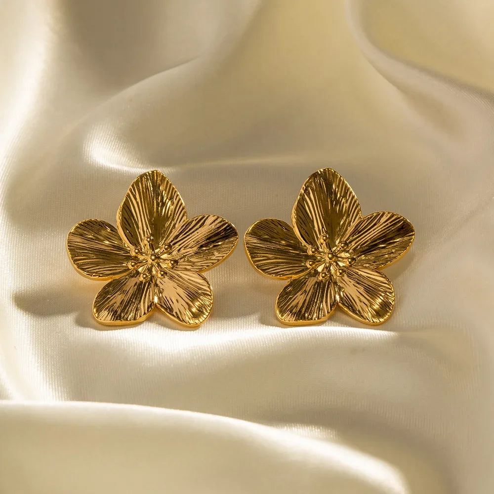Fleur d’Or™ – Vintage French Gold Blossom Earrings