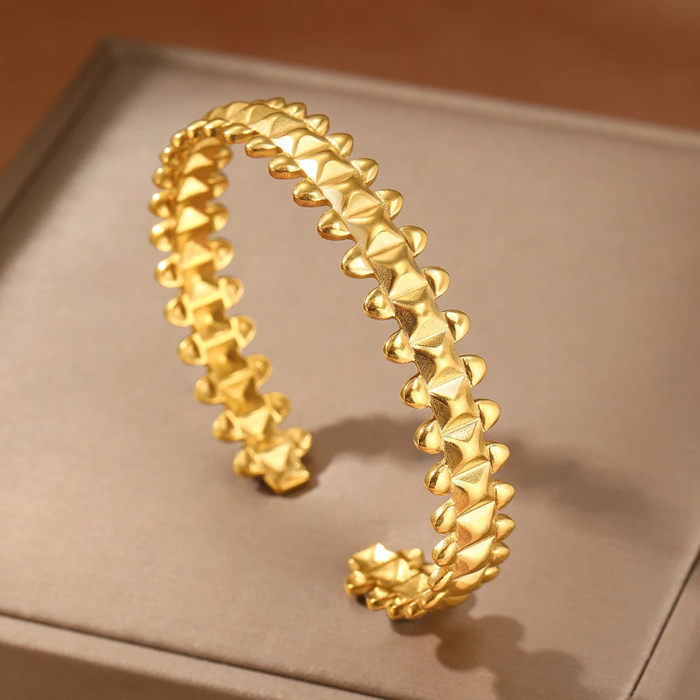 Regalia™ Cuff – Bratg da Corona d&