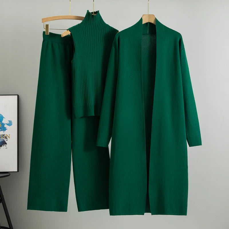 Élégance Trois: Luxe Knitted 3-Piece Set