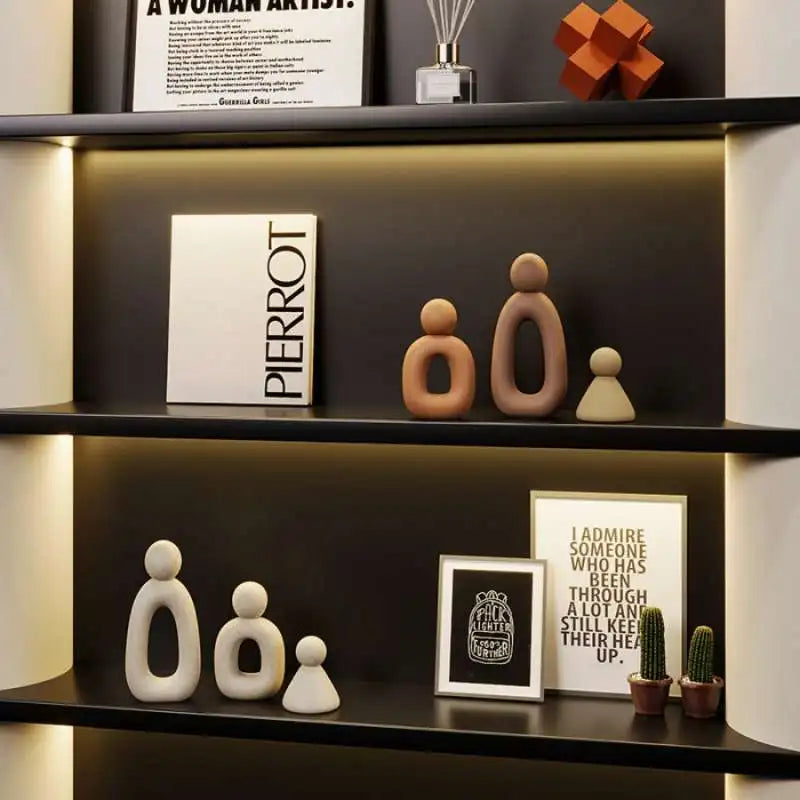Home Harmony™ – Modern Family Statue