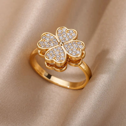 Pavé Clover Spinner Ring