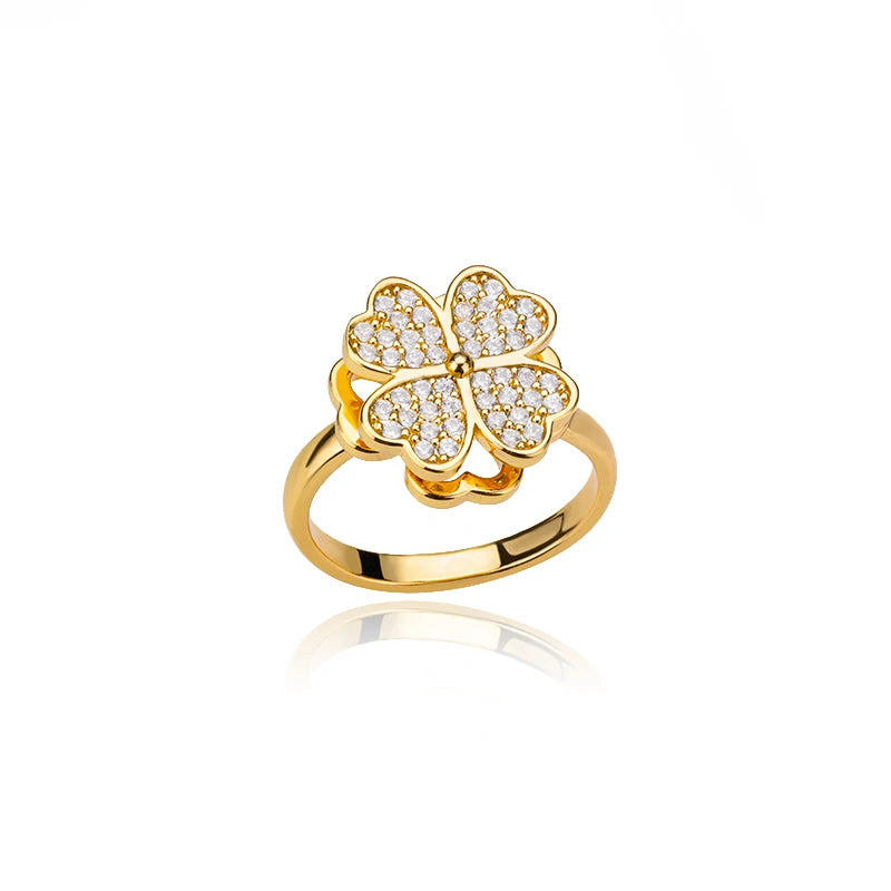 Pavé Clover Spinner Ring