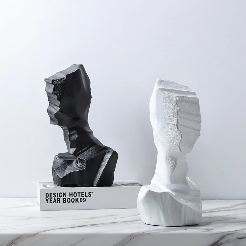 MonoMuse™ – Artistic Human Head Ornament