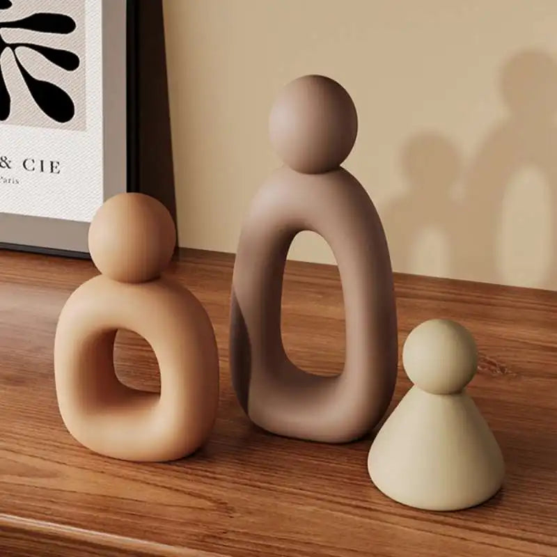 Home Harmony™ – Modern Family Statue