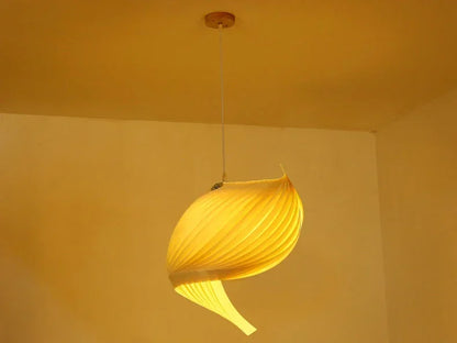The Marea - Shell-Inspired Pendant Light in Natural Materials